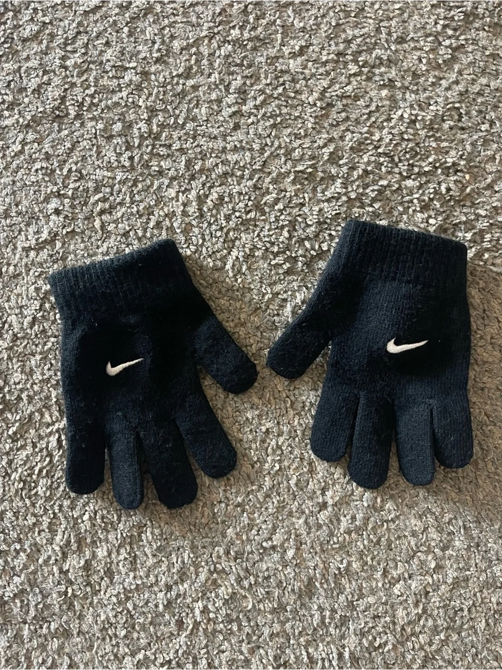 Nike Toddler Black Knit Gloves with White Swoosh